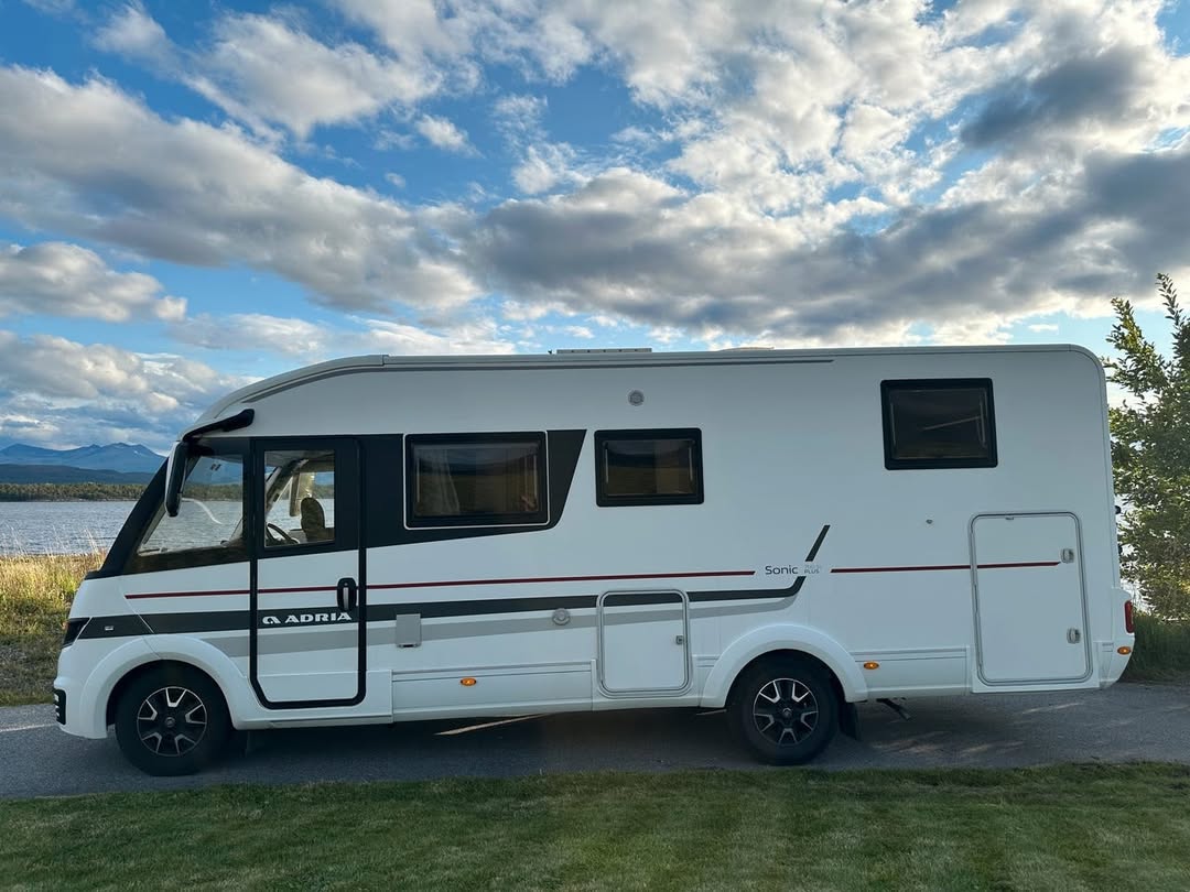 Adria Sonic Pluss SL 700