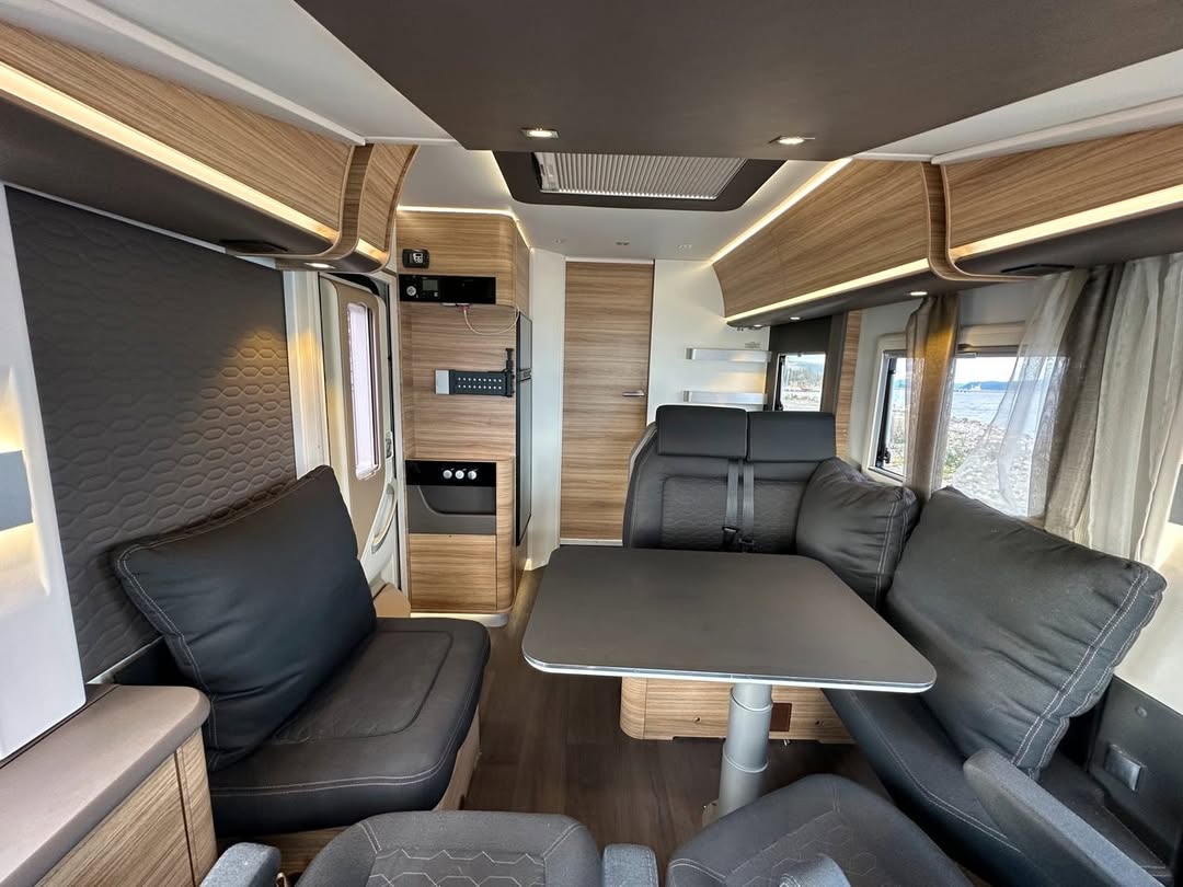 Adria Sonic Pluss SL 700