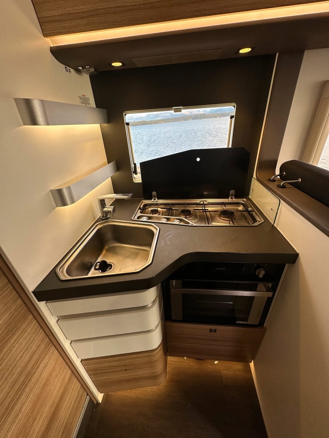 Adria Sonic Pluss SL 700