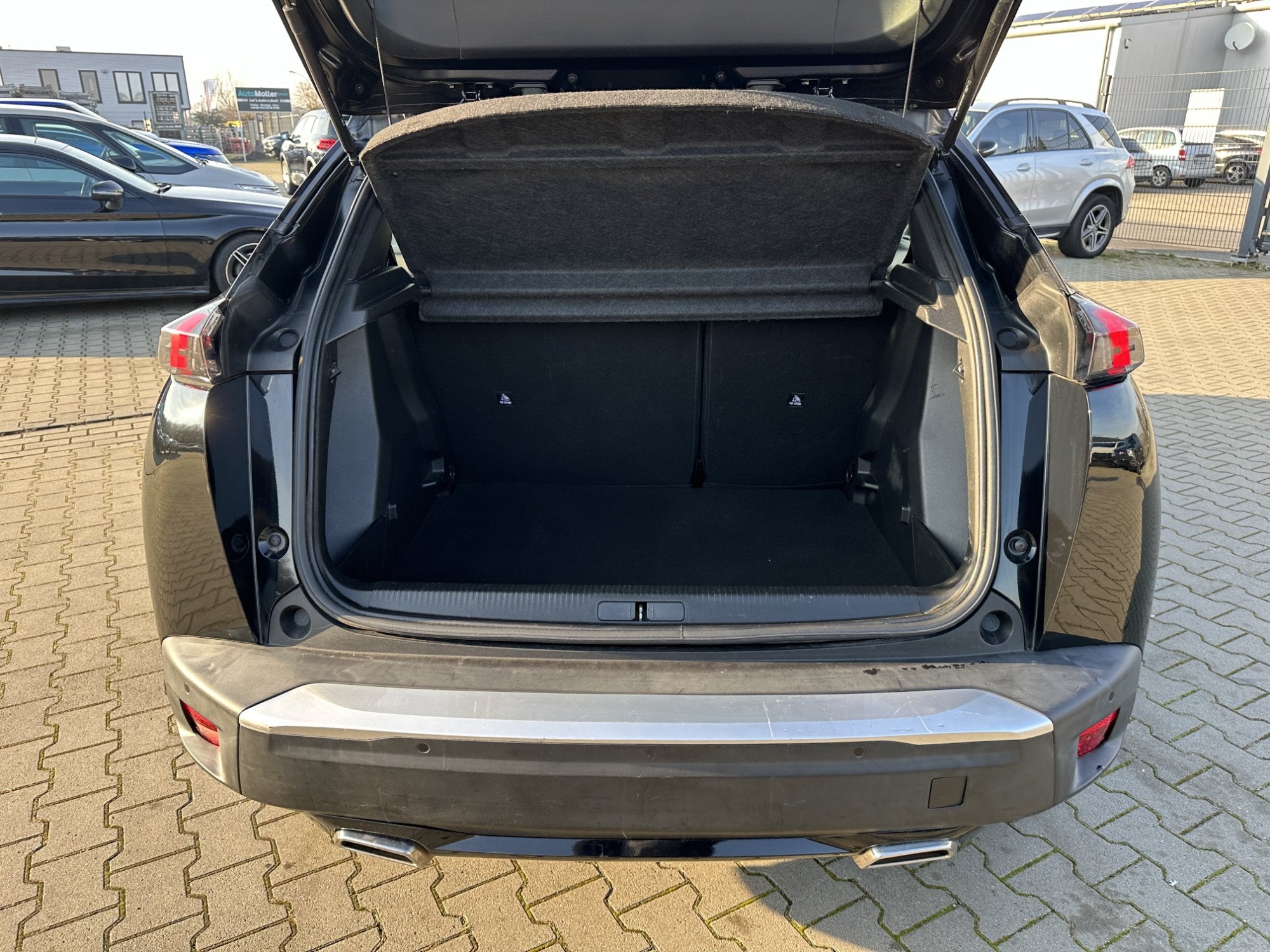 Peugeot 2008 1.2 Active Business