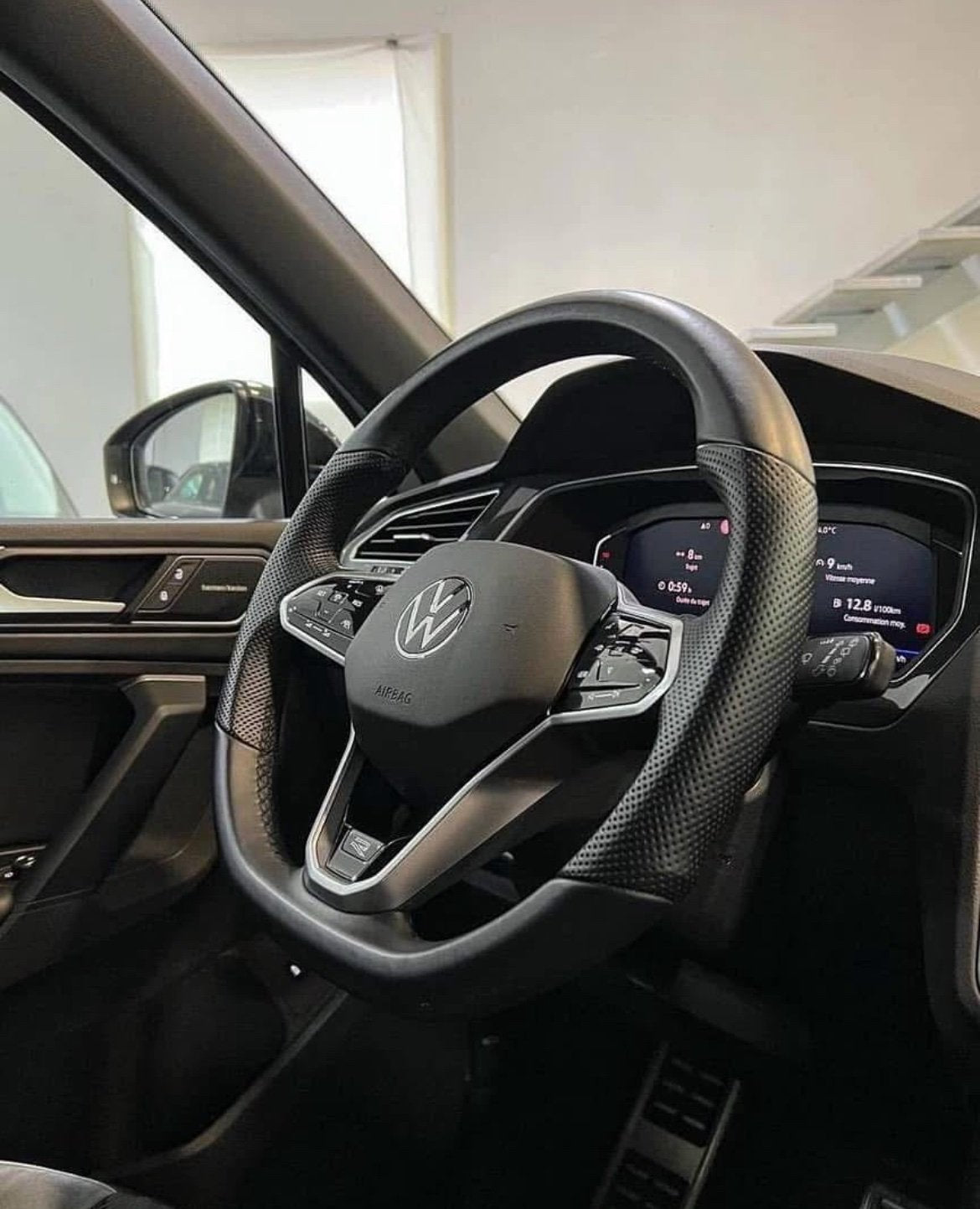 VOLKSWAGEN TIGUAN R-LINE 2.0 TDI