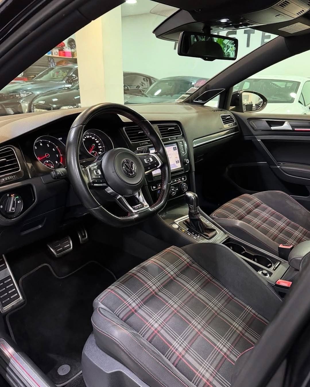 VOLKSWAGEN GOLF 7 GTI